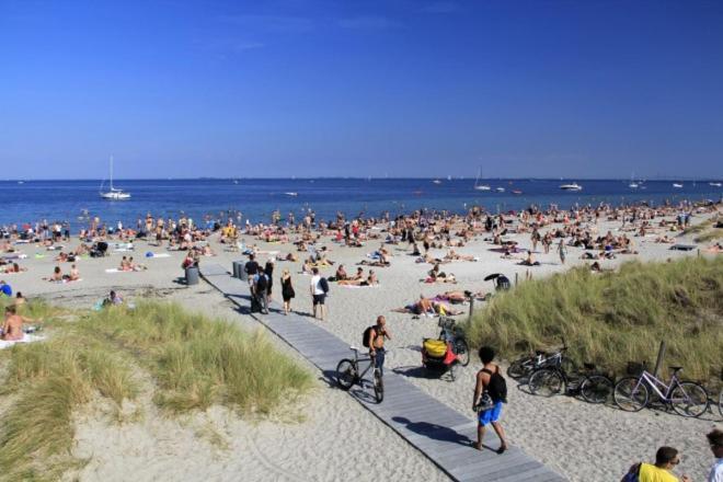 Lovely Top Floor Apart Copenhagen Near Airport, Metro And The Beach Exterior foto