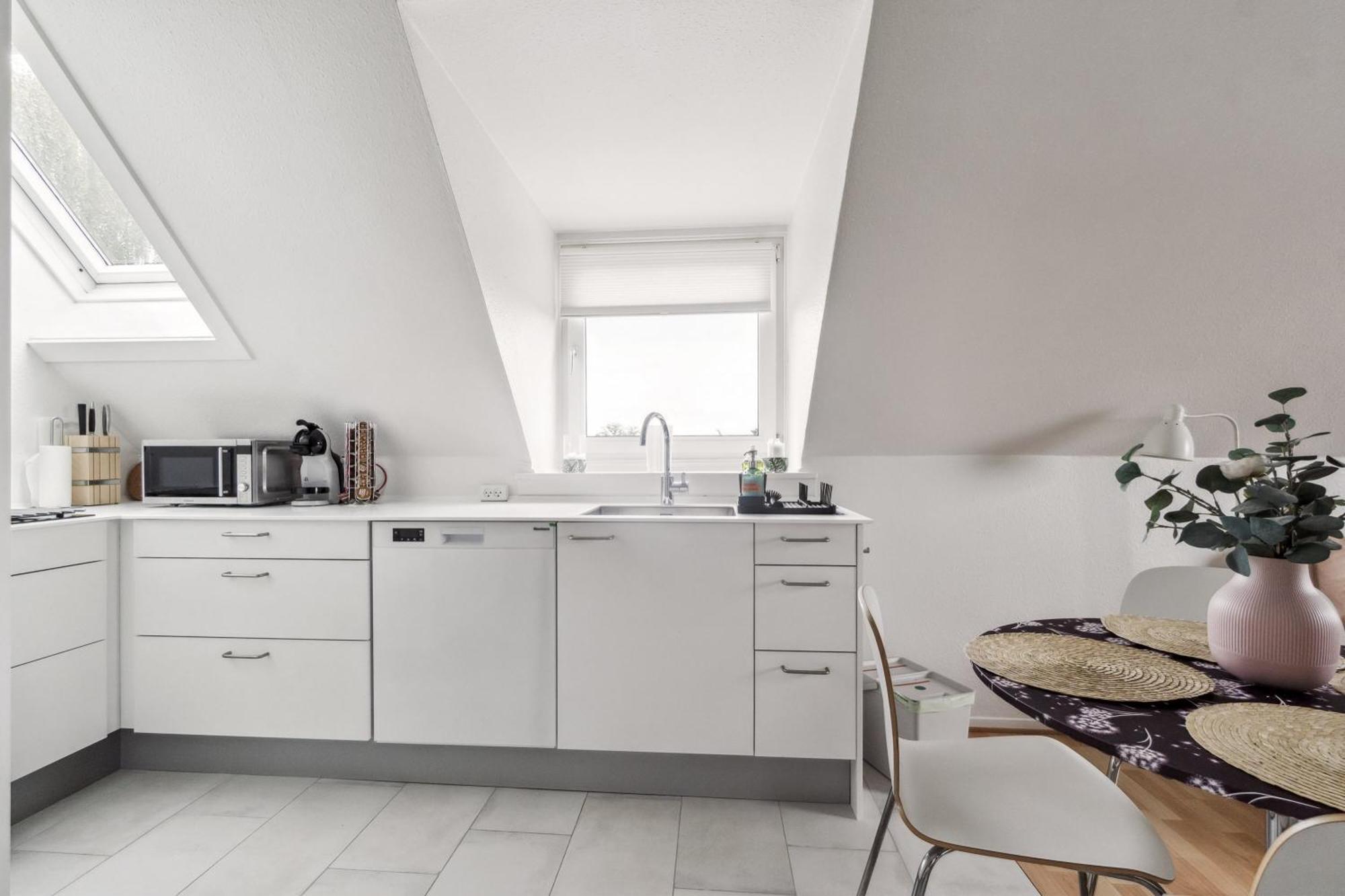 Lovely Top Floor Apart Copenhagen Near Airport, Metro And The Beach Exterior foto